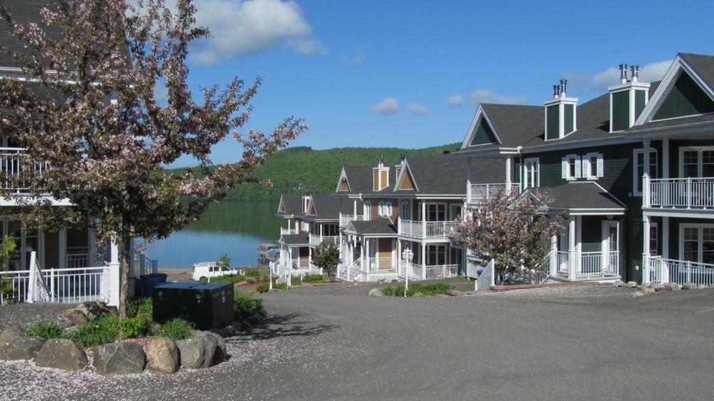 Hotel Condo Lac Archambault 326