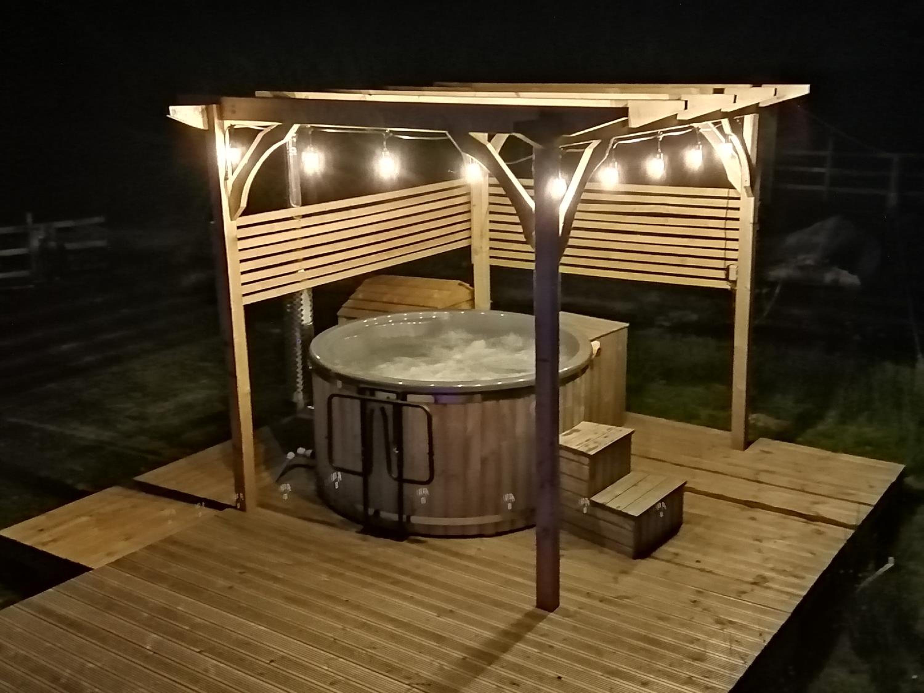 Hotel The Rose 37ft Lakeside Yacht Inc Hot Tub