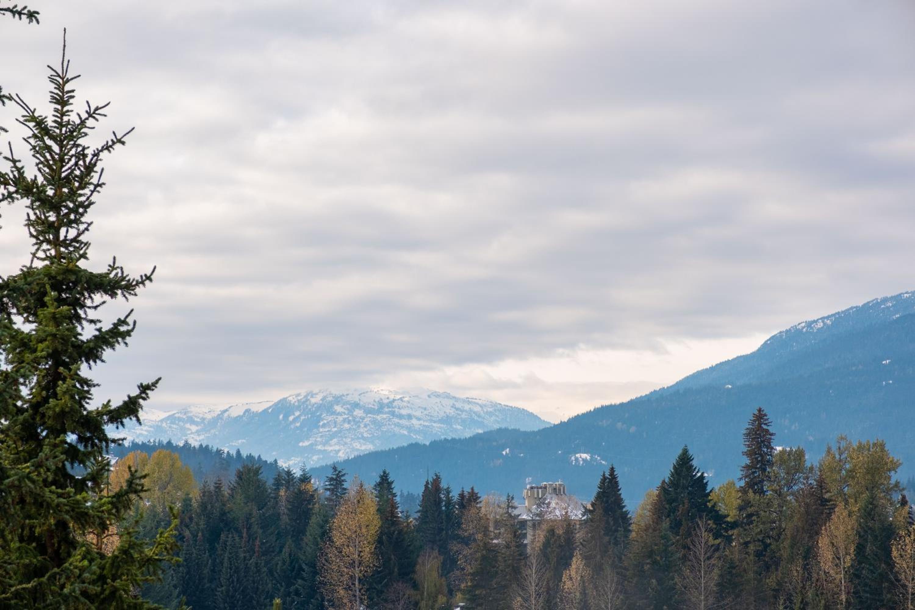 Hotel The Aspens by Whistler Premier