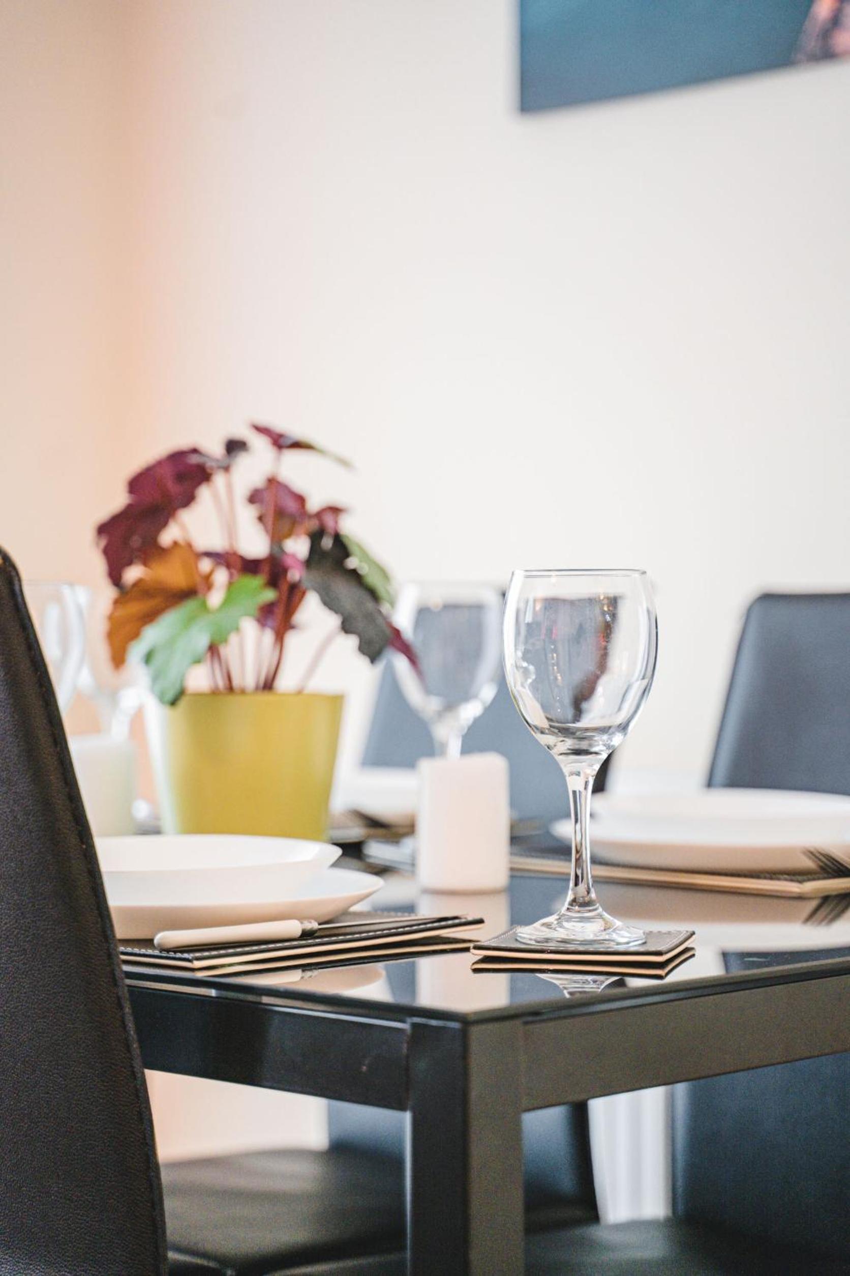 Hotel Snapos Luxury Serviced Apartments - Tudor Close