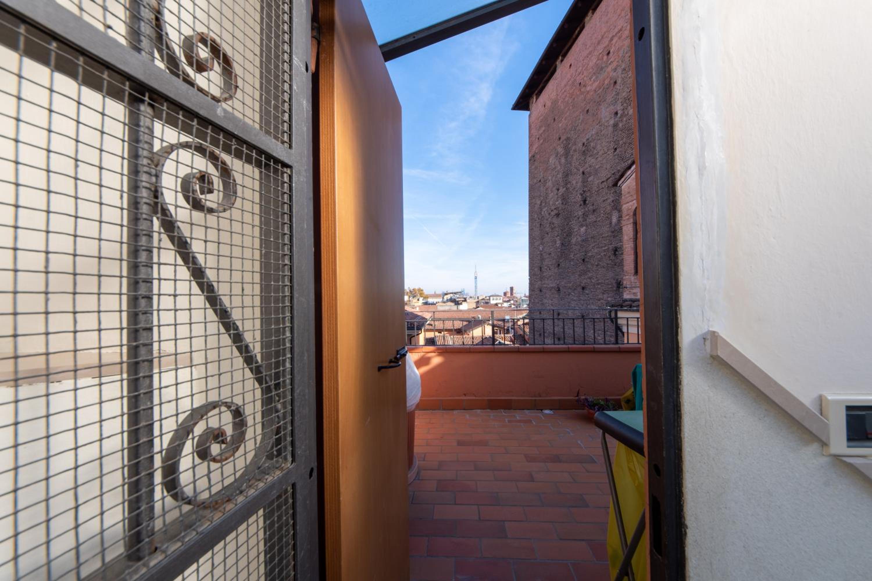 Hotel Housmart Corte Galluzzi 7/2