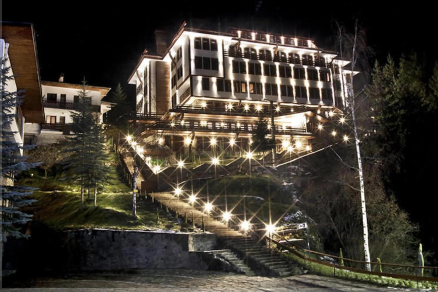 Hotel Shiroka Laka Hotel
