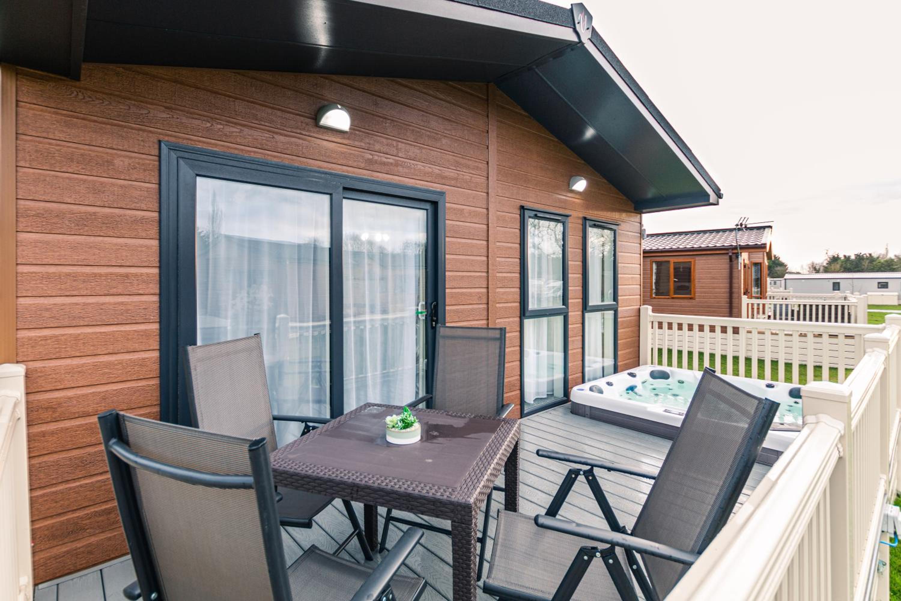 Hotel Woodpecker Lodge Sleeps 6 With Hot Tub