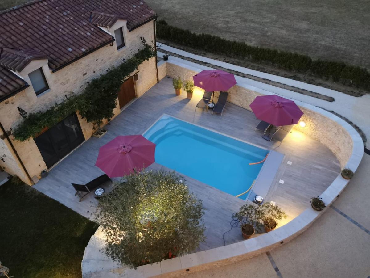 Hotel La Tour De Ginaillac Gite Jacques Brel