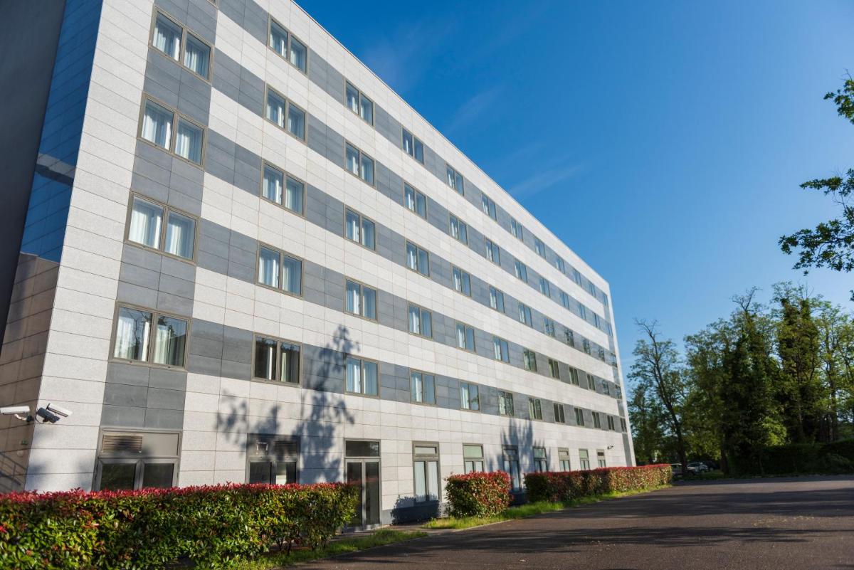 Hotel CERISE Bordeaux Mérignac Aéroport