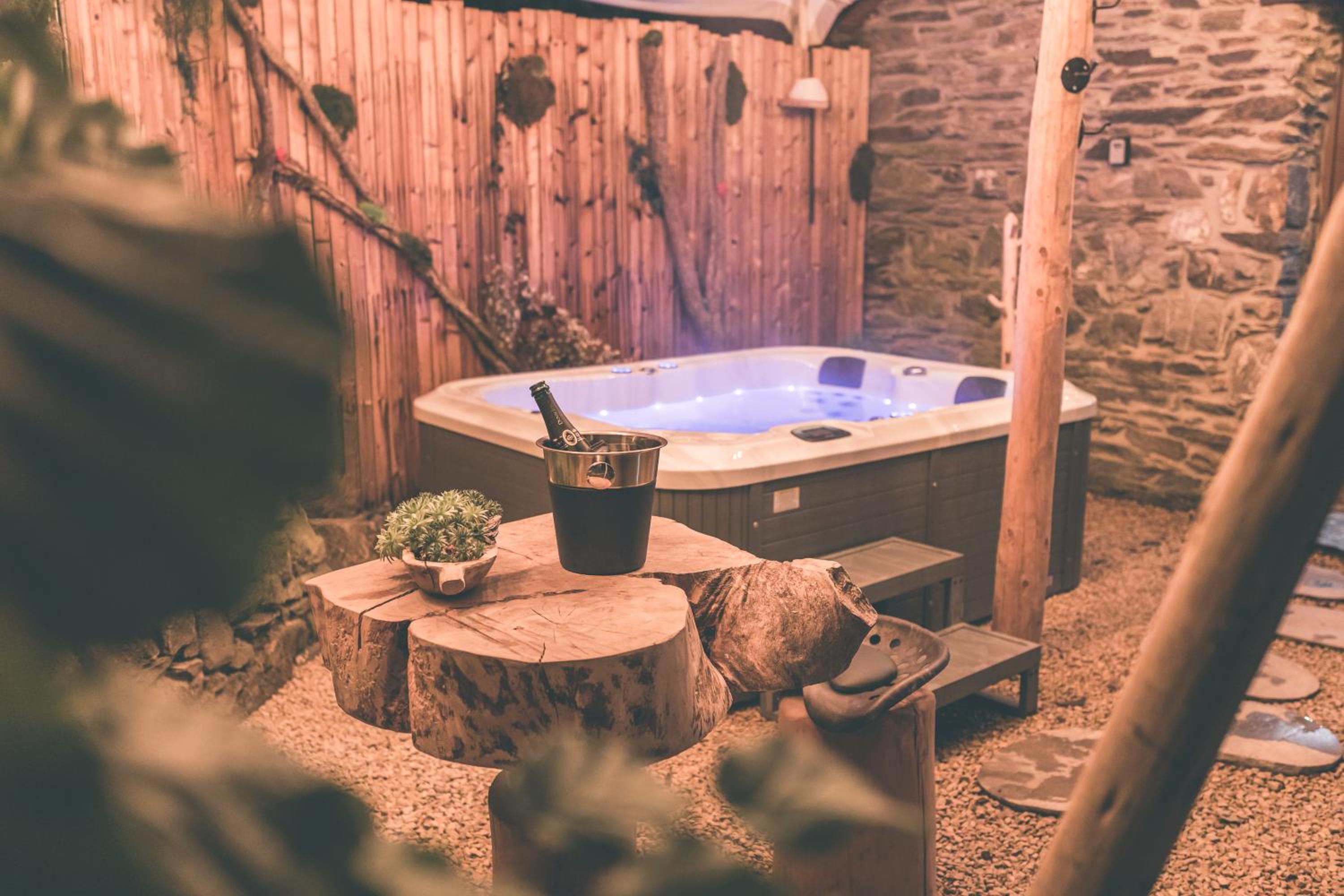 Hotel Romantic Getaway - Sauna And Jacuzzi - El Clandestino