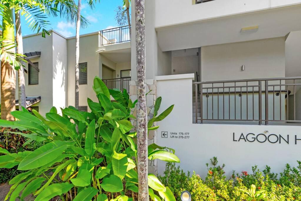 Hotel Luxury Port Douglas Beachside 3 Bedroom Sea Temple Apartment With Private Roof Terrace