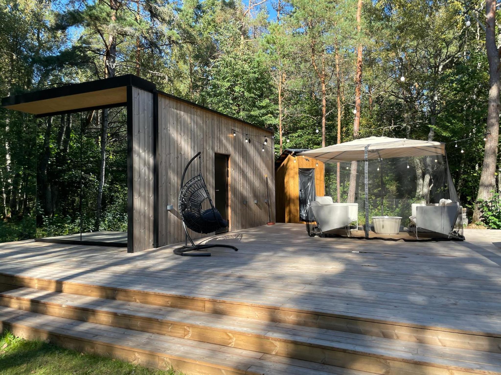 Hotel Telise Tinyone Is A Modern Forest Cabin With A Cozy Hot Tub
