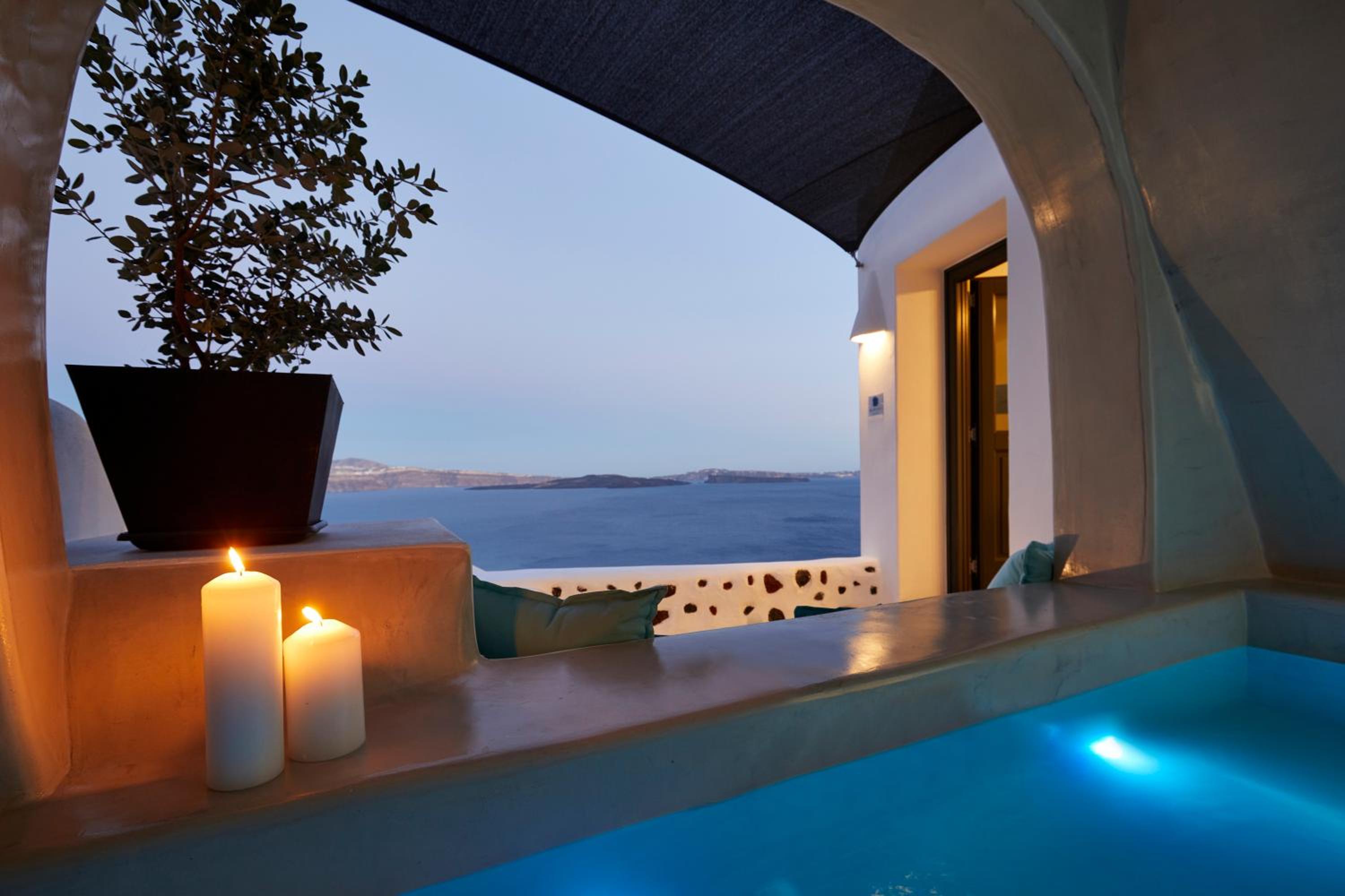 Hotel Blue Art Caves