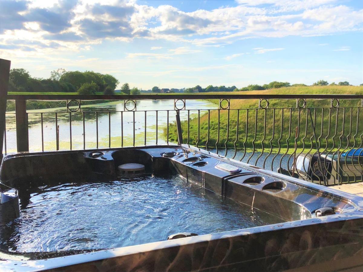 Hotel Waterside Escapes