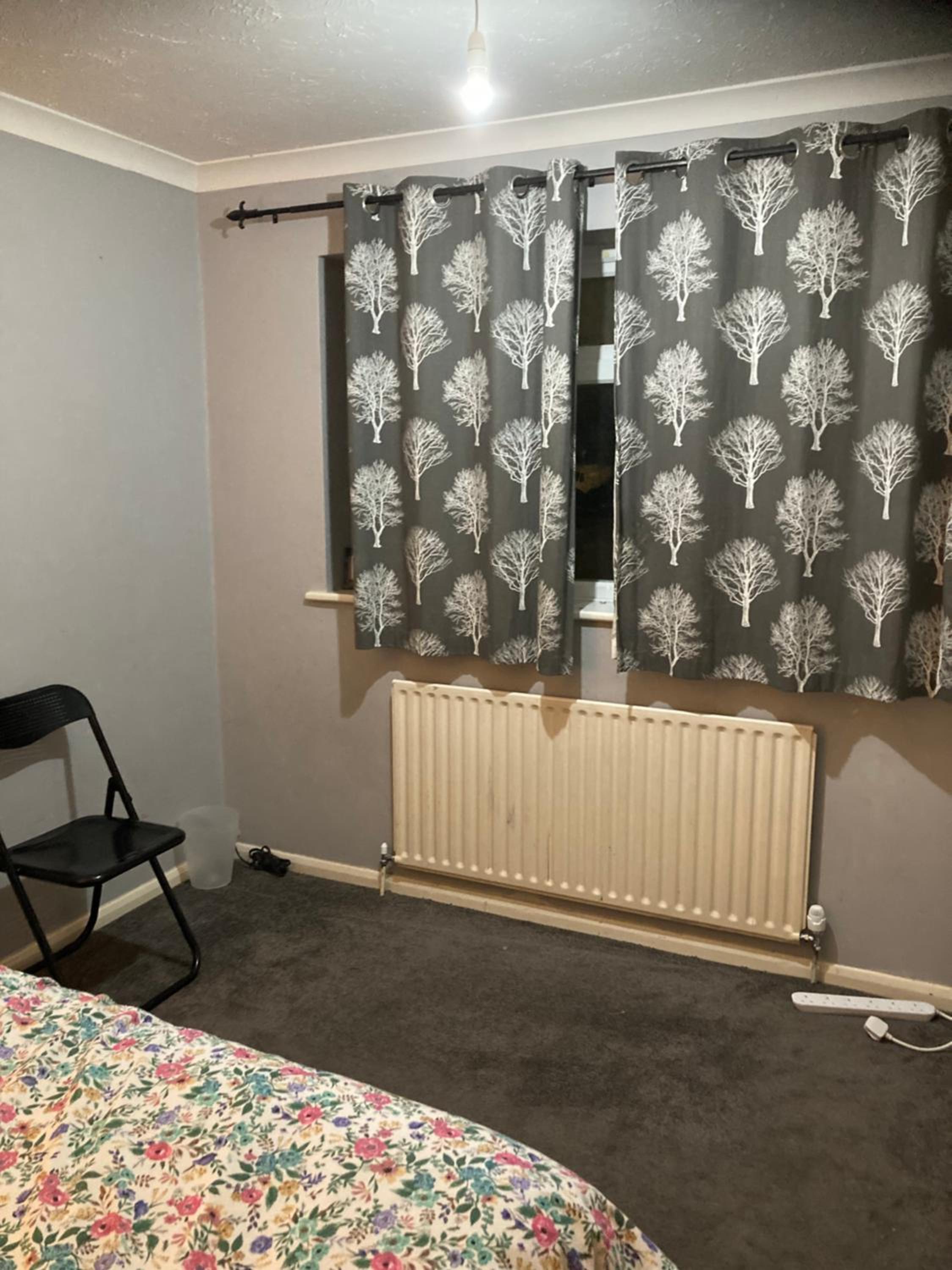 Hotel Bright And Cosy Bedroom In Worthing, West Sussex