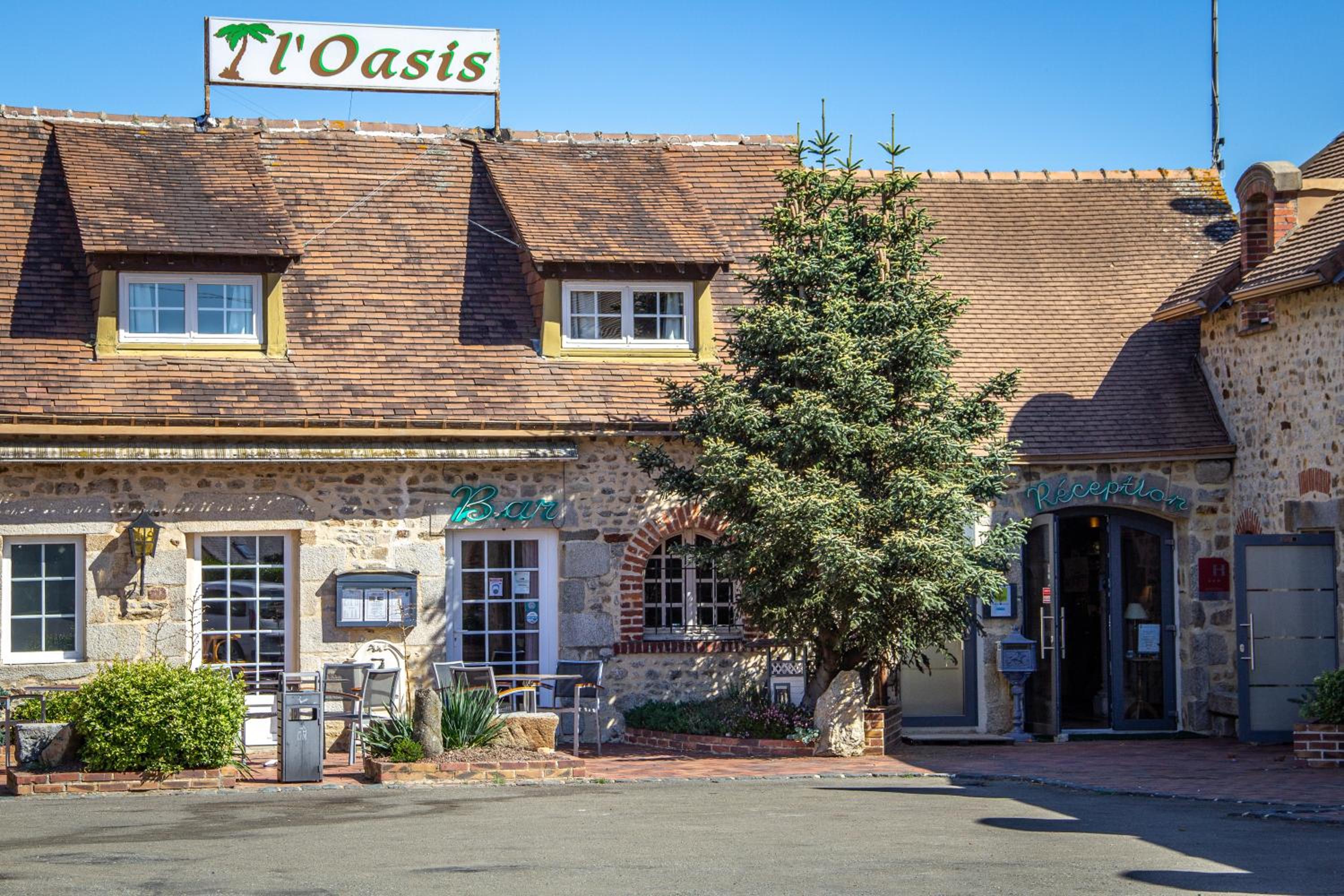 Hotel Logis Hotel Oasis