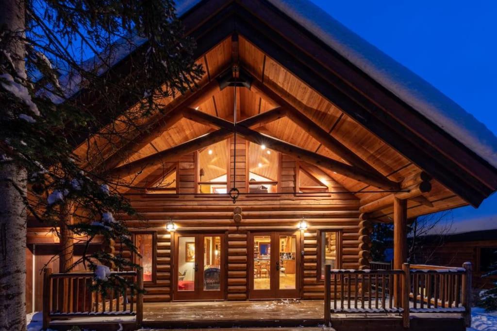 Hotel Grizzpaw Lodge