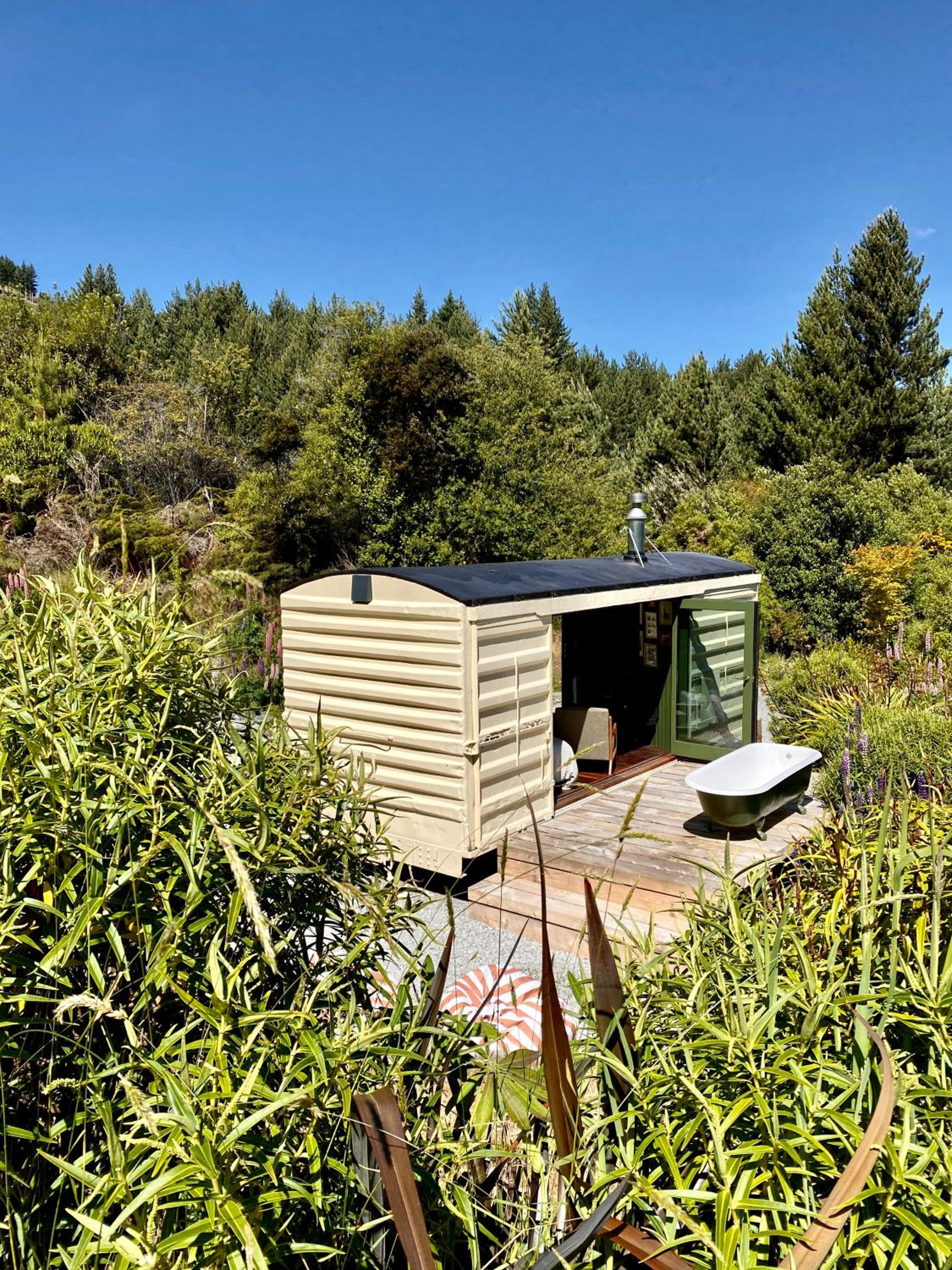 Hotel The Box Car With Outdoor Private Bath