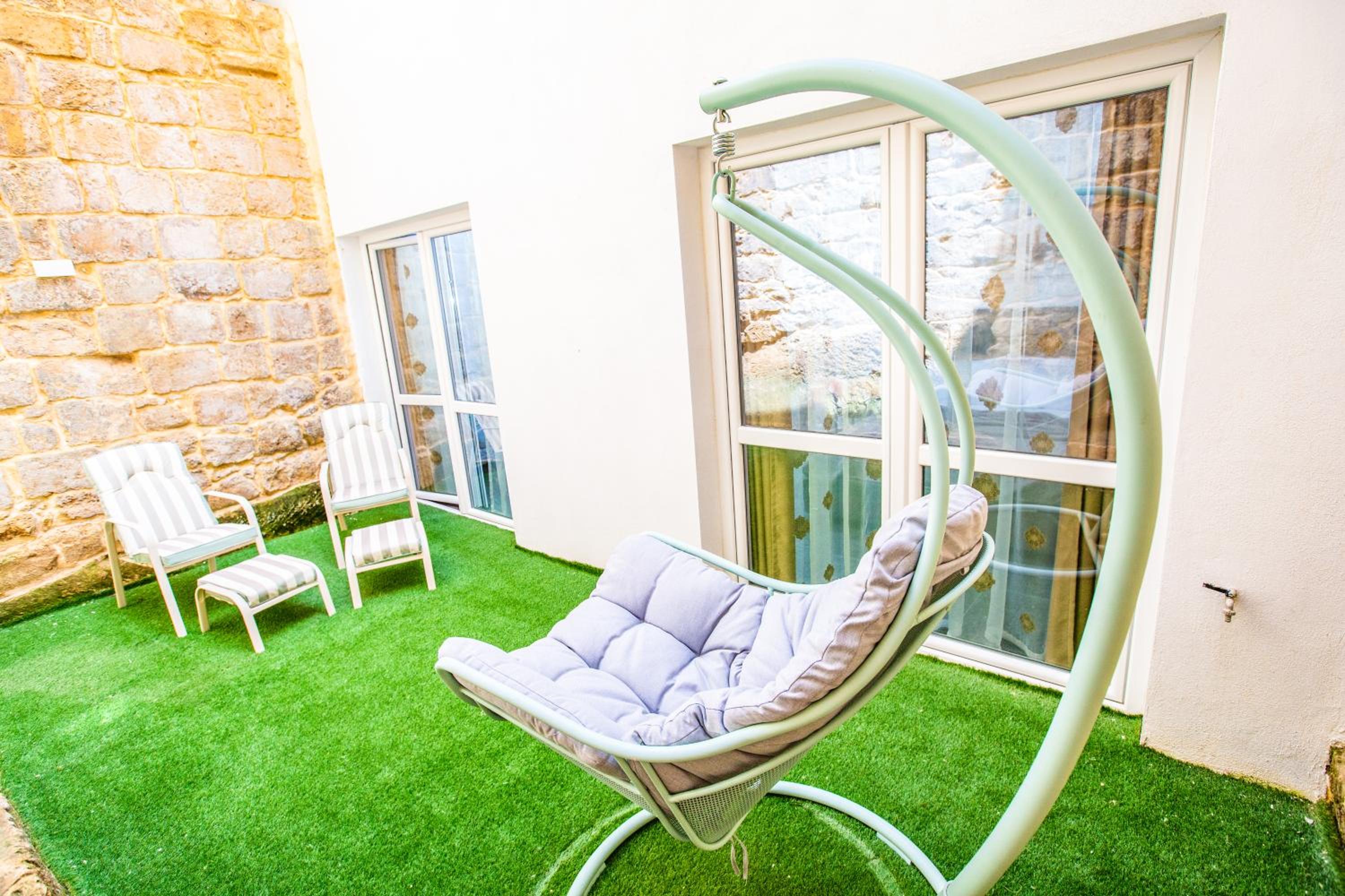 Hotel Pjazza Suites Boutique Hotel by CX Collection
