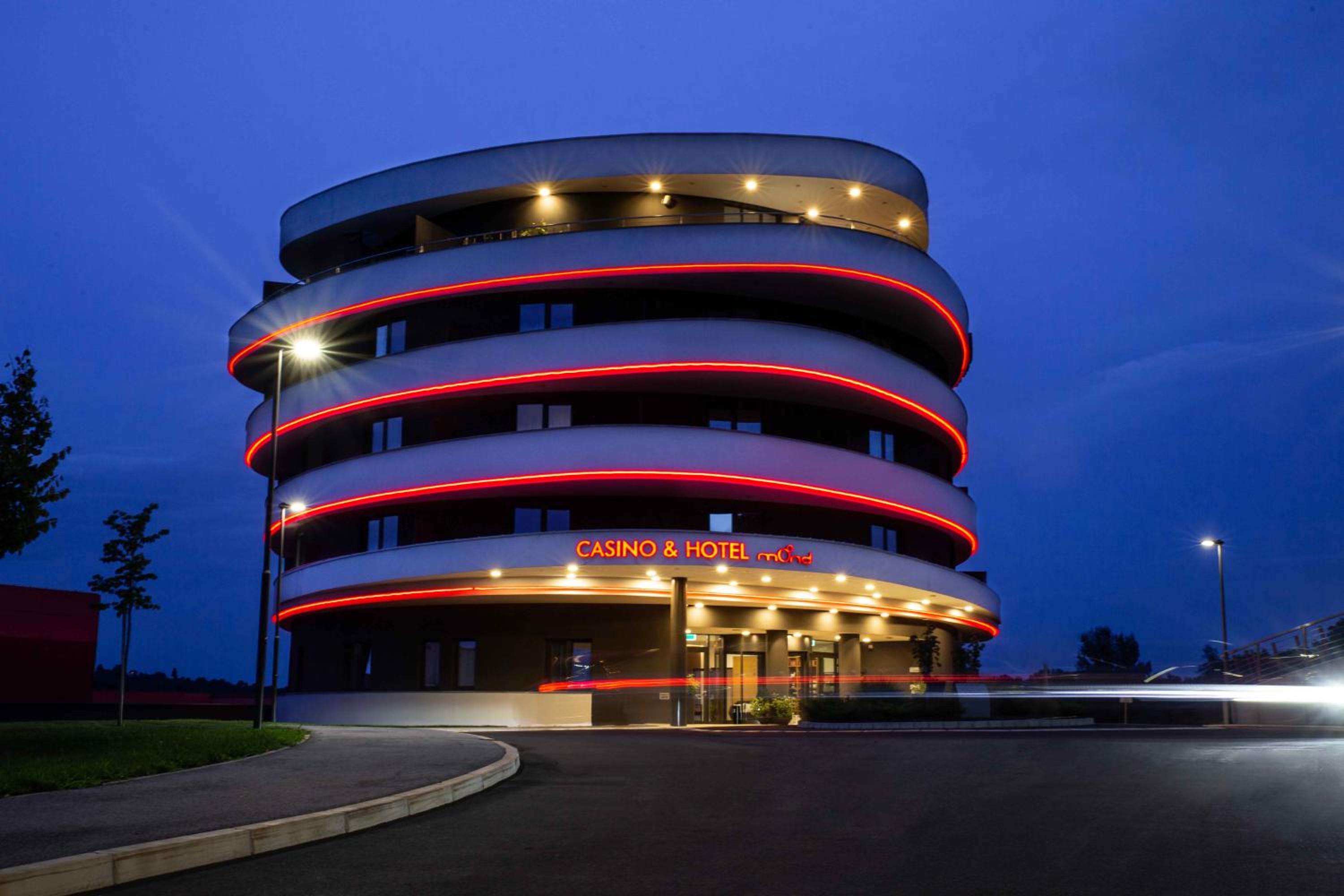Hotel Mond, Resort & Entertainment