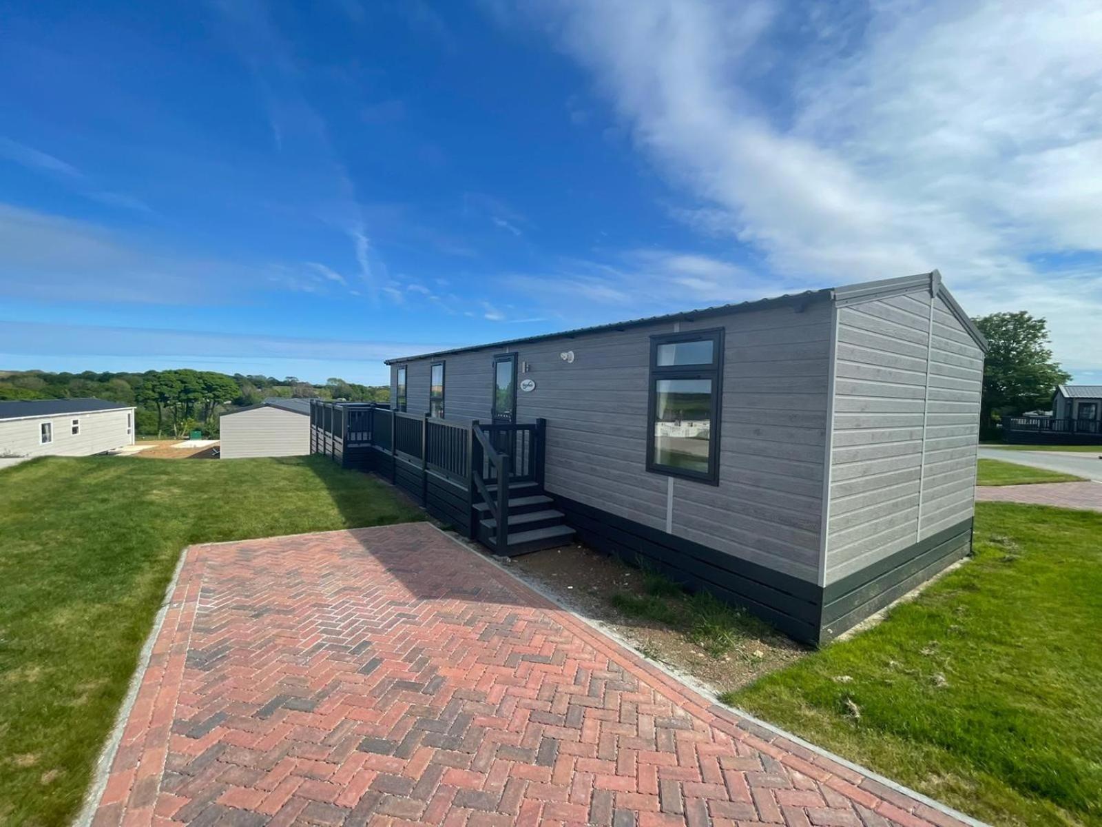 Hotel Luxury 6 Bed Lodge With Hot Tub