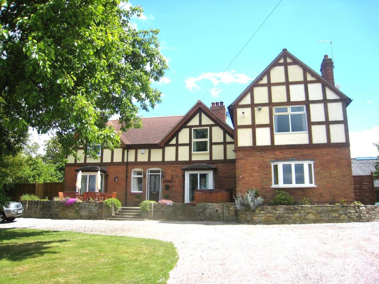 Hotel Arden Hill Farm House Sleeps 16 Hot Tub Snooker Table Amazing Views