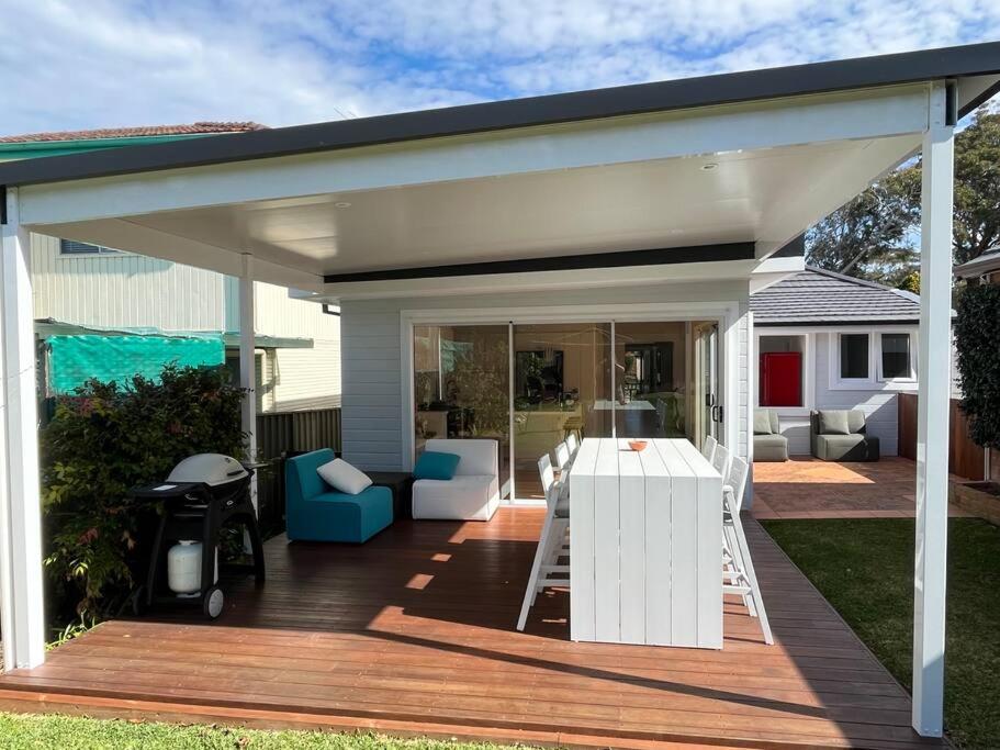 Hotel Charming Bayside Home