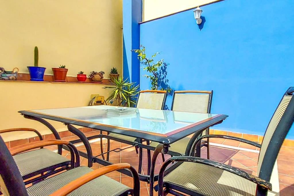 Hotel Casa Joaquin Costa 15 Bajo. Alameda De Hercules.