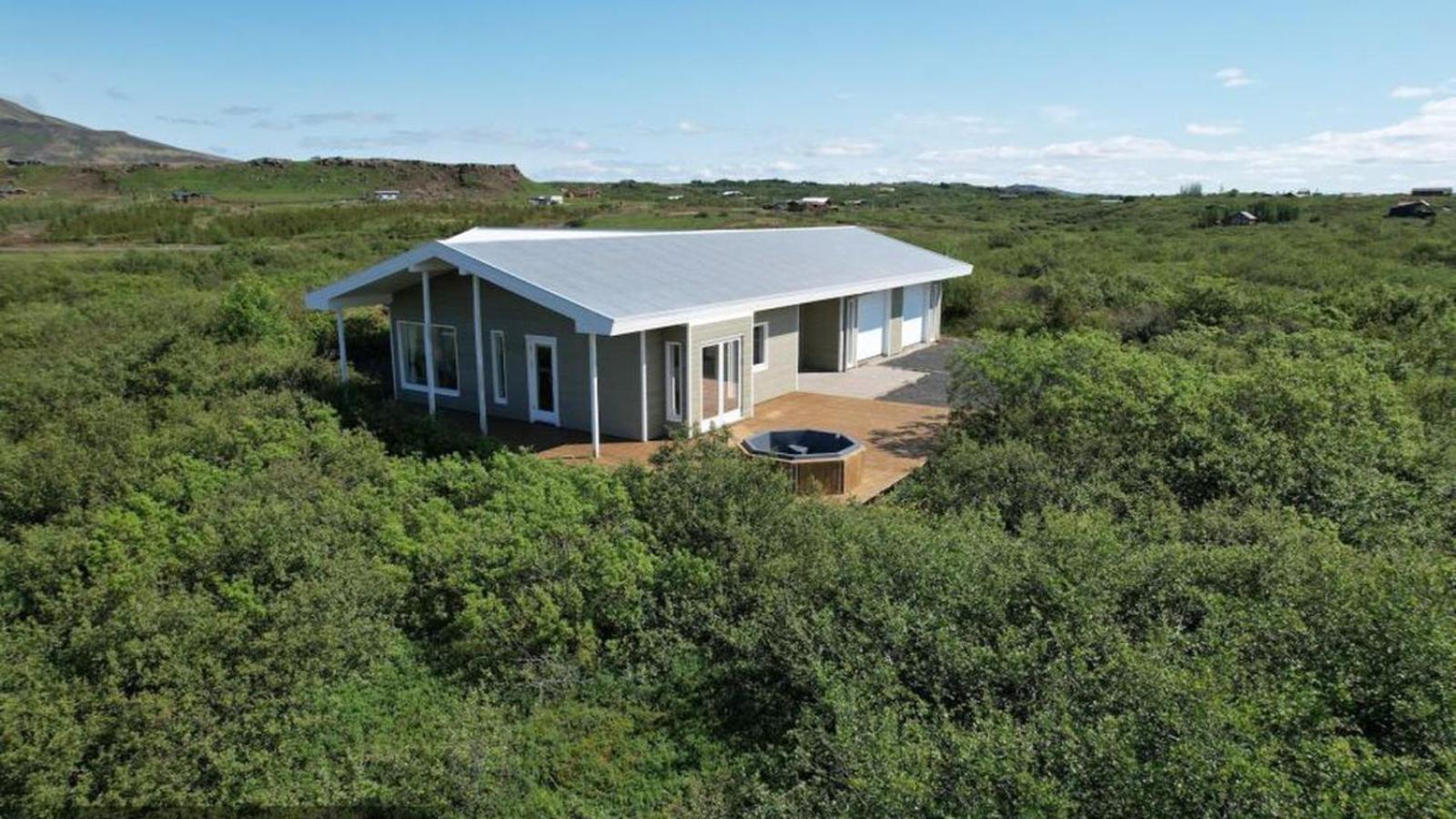 Hotel Golden Circle Spectacular House!