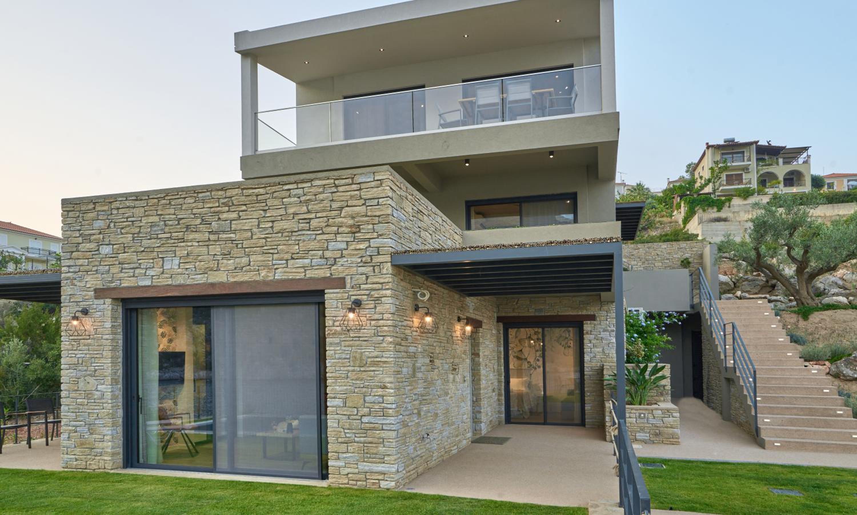 Hotel Into The Blue Suites