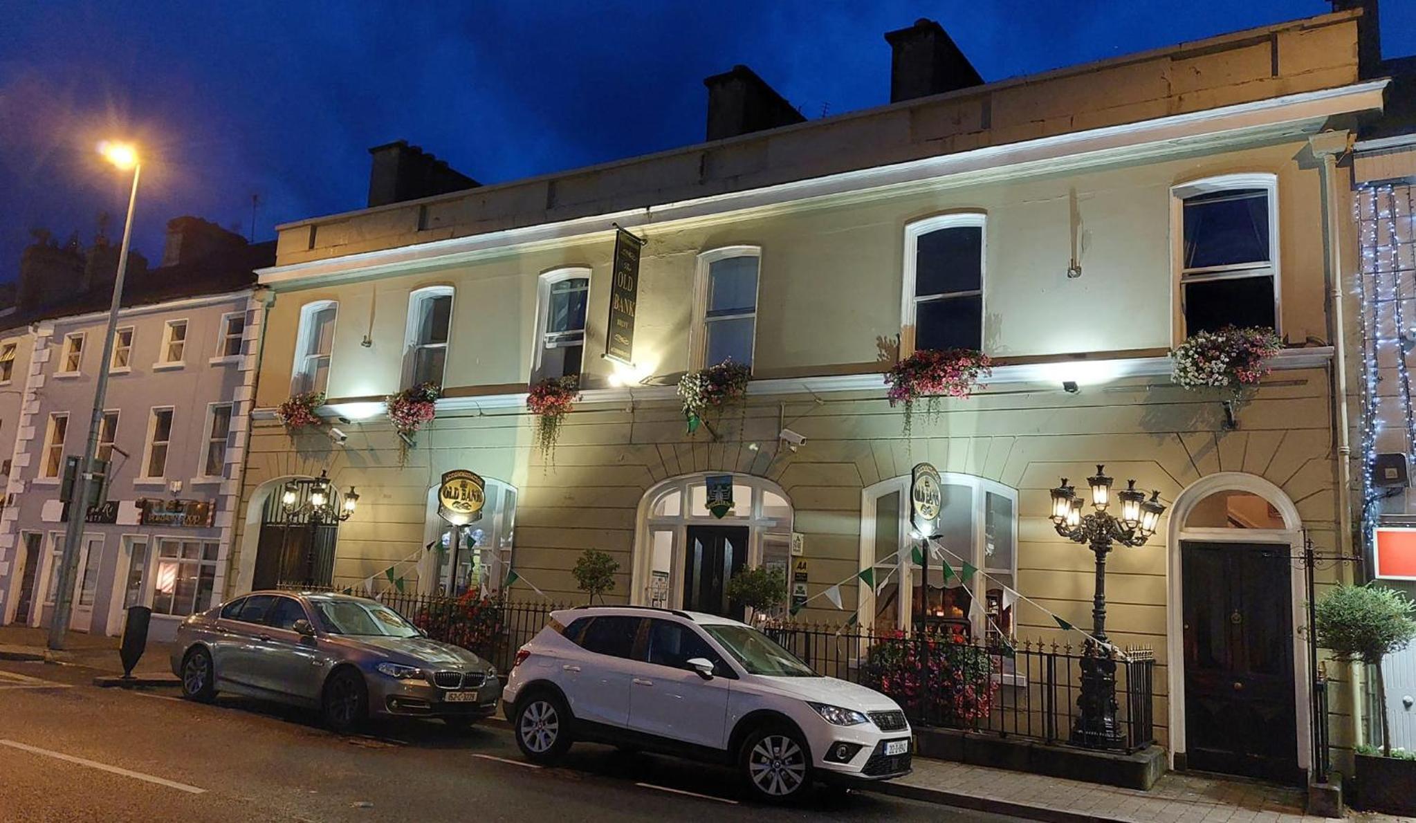 Hotel The Old Bank Bruff Townhouse