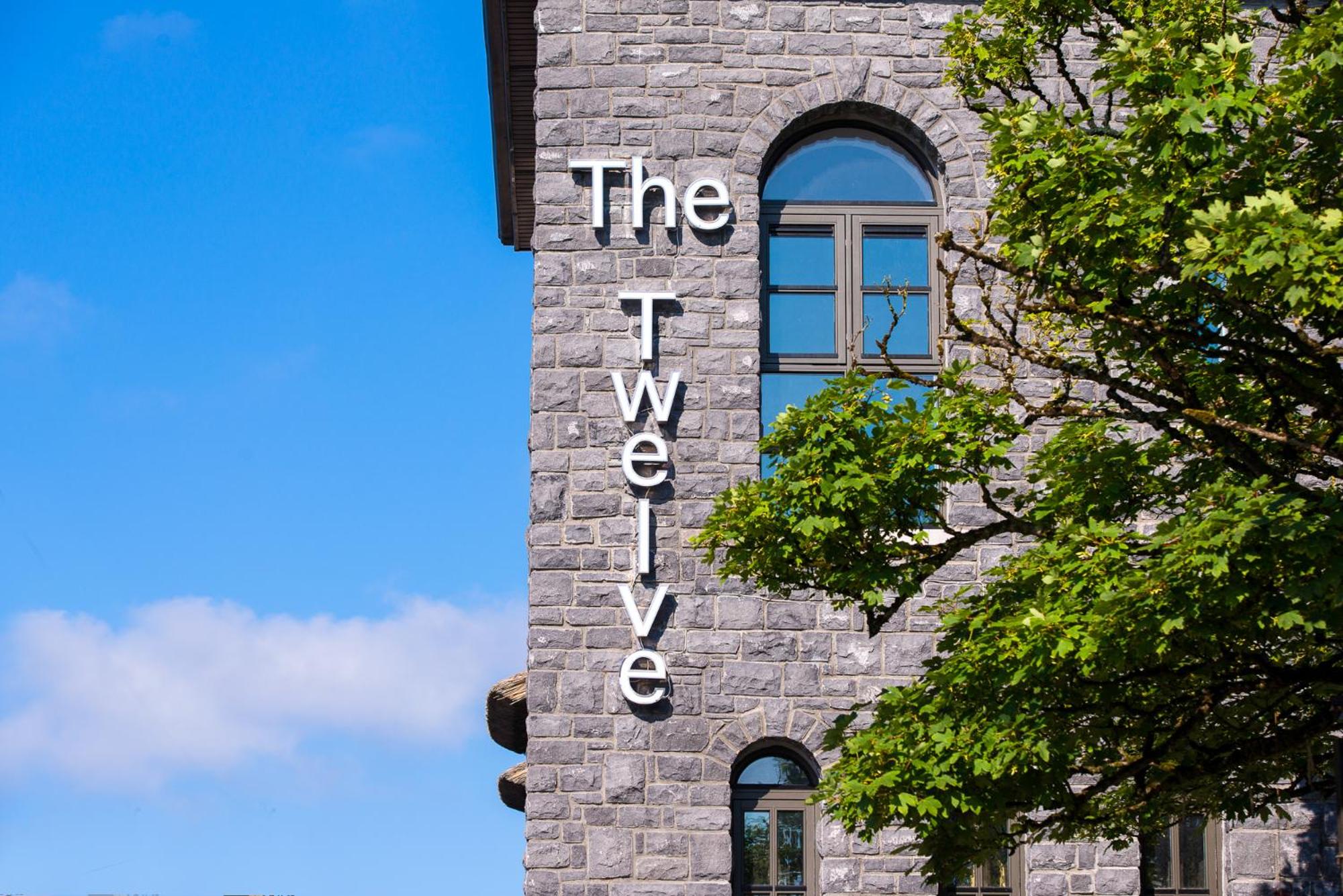 Hotel The Twelve Hotel