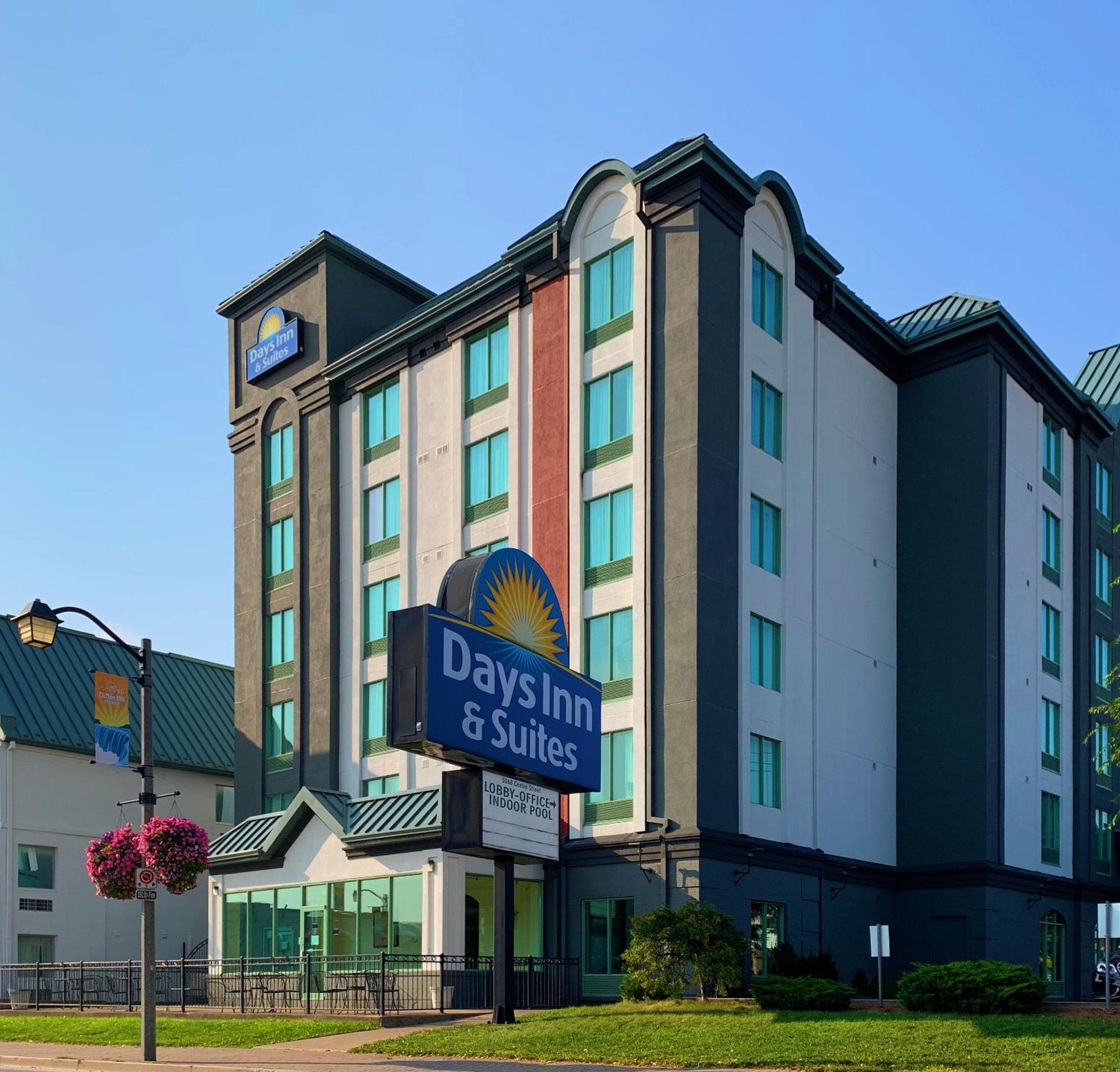 Hotel Days Inn by Wyndham Niagara Falls Centre St. By the Falls