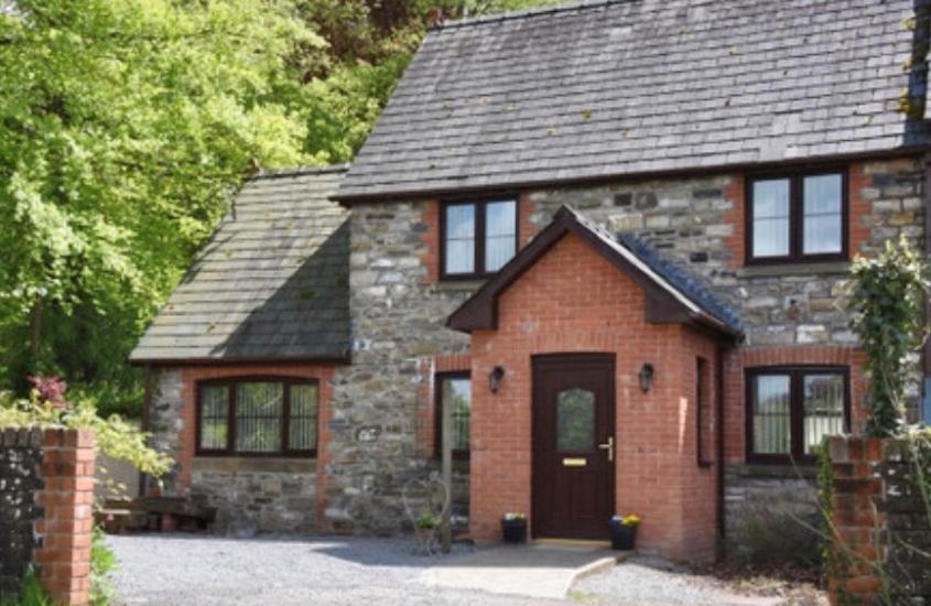 Hotel Tregib Mill Cottage