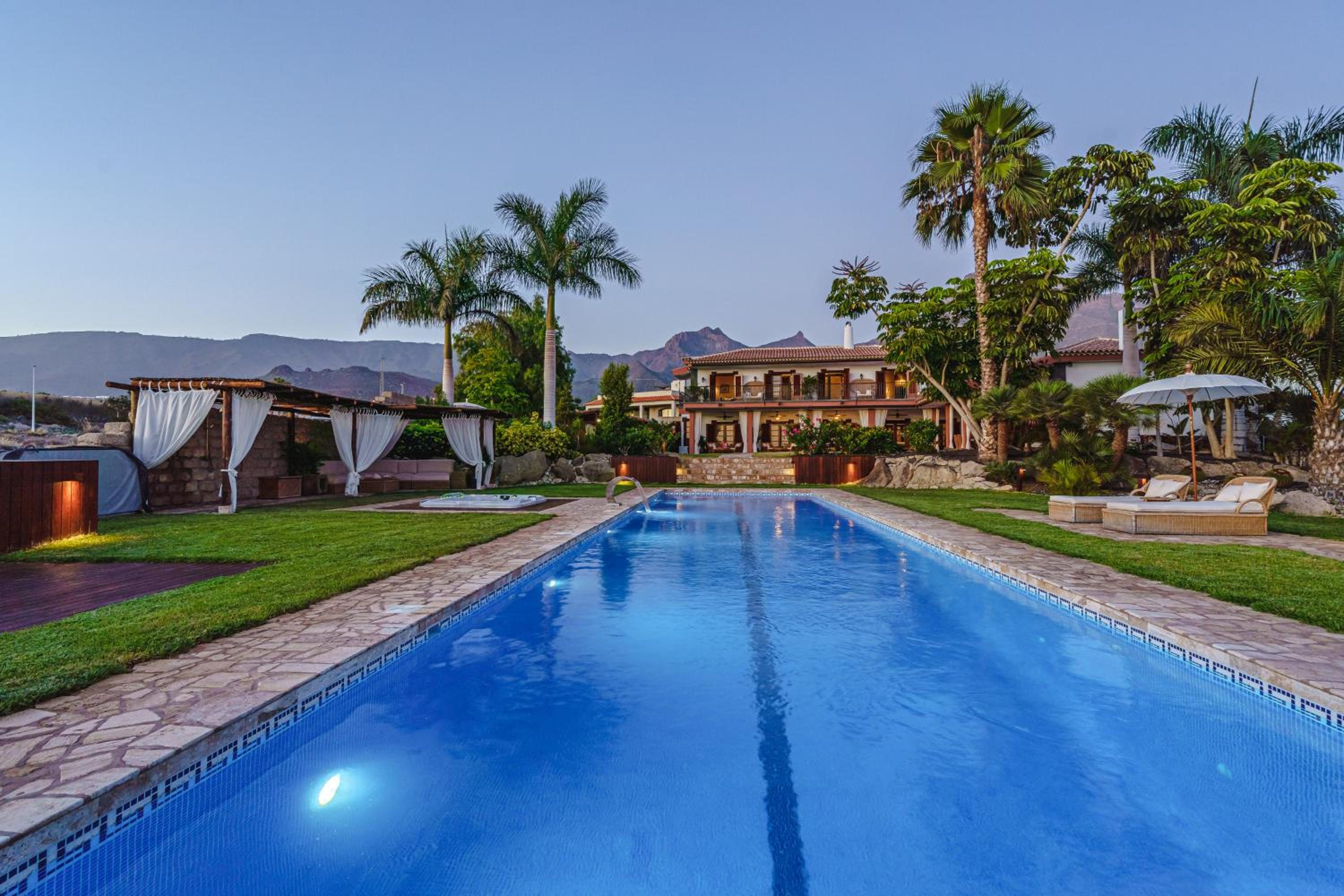 Hotel Finca La Rosa De Los Vientos In Costa Adeje, Tenerife.