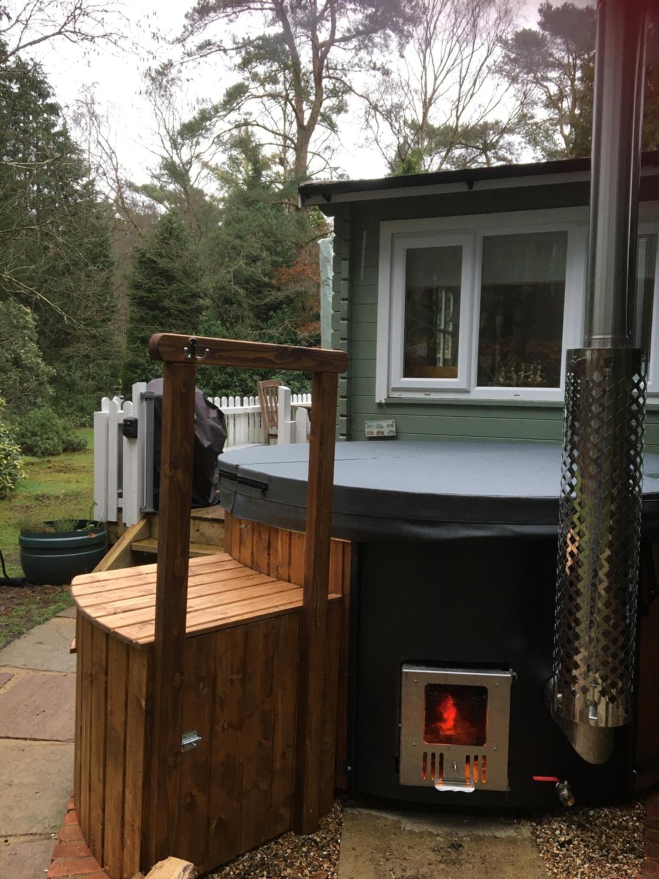 Hotel Woodland Cabin With Private Wood-Fired Hot-Tub
