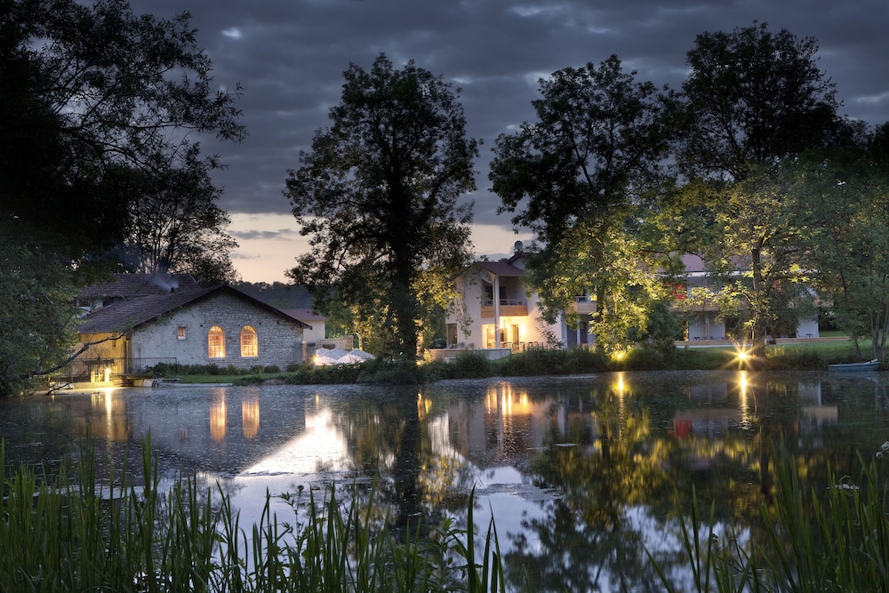 Hotel Logis La Source Bleue