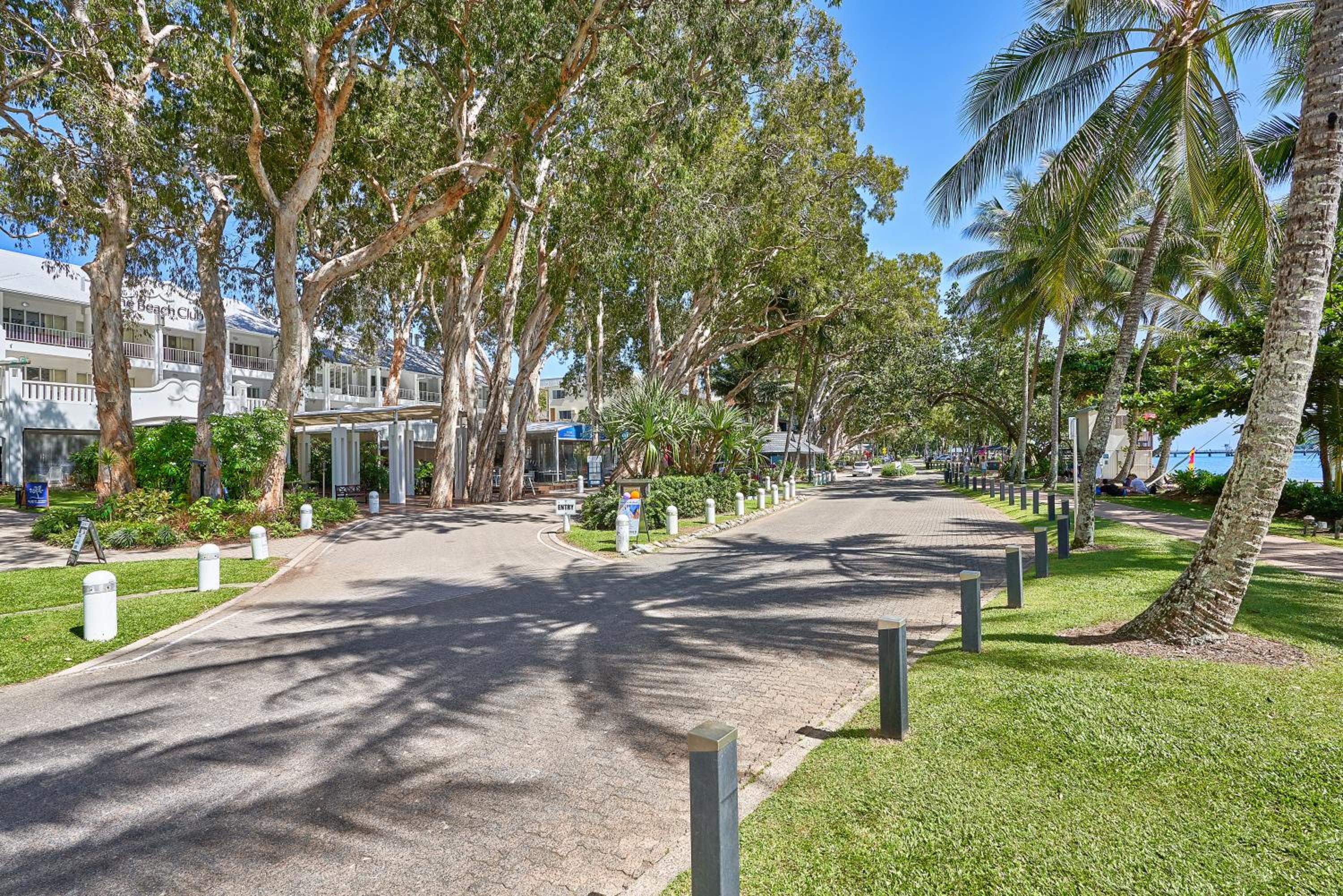 Hotel Beach Club Oceanview Apartment 1221-2 Palm Cove