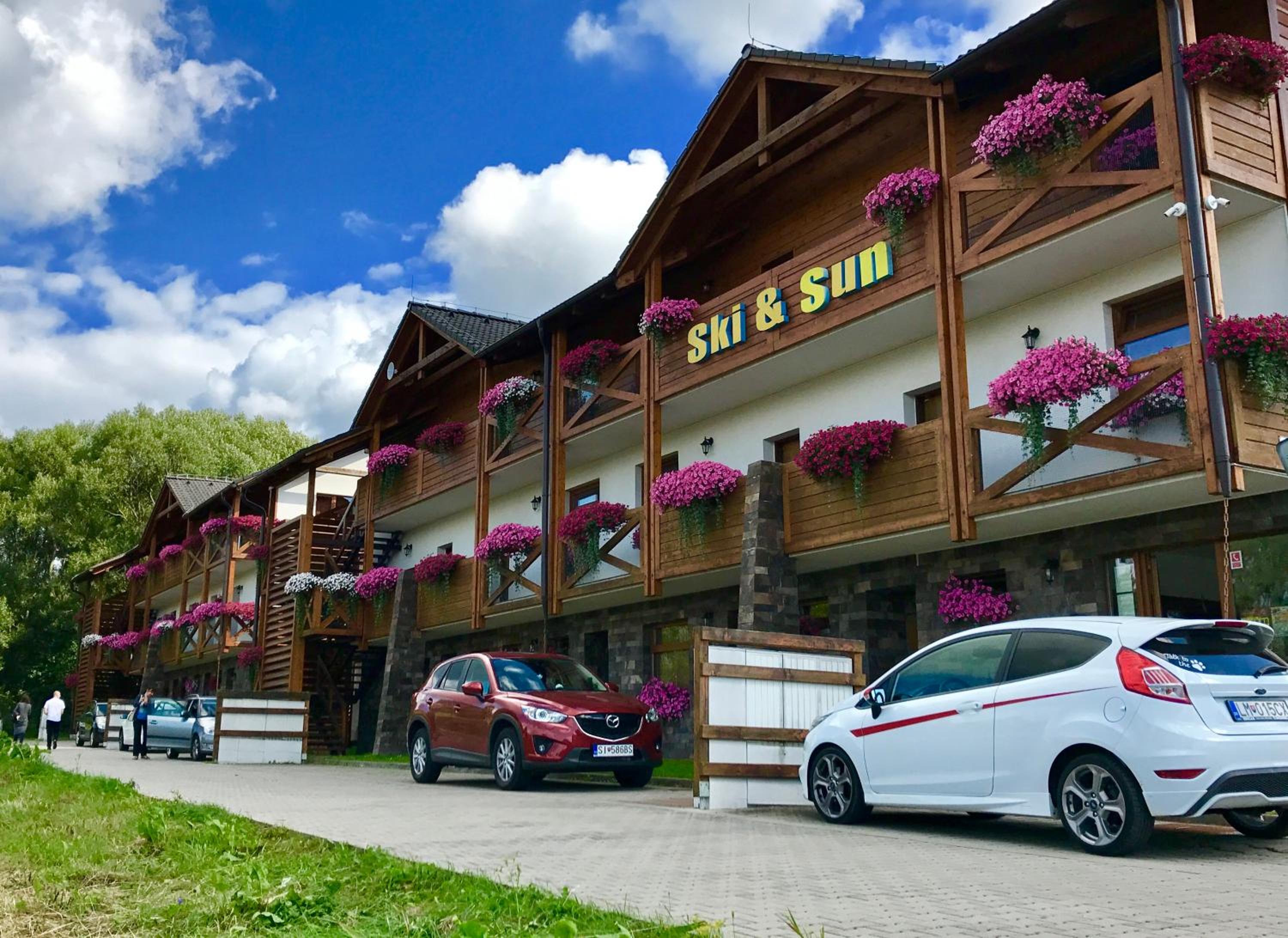 Hotel Apartments Ski & Sun