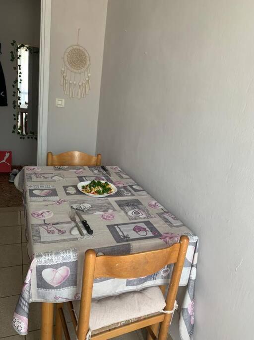 Hotel Lovely Renovated Apartment, Center And Hospital