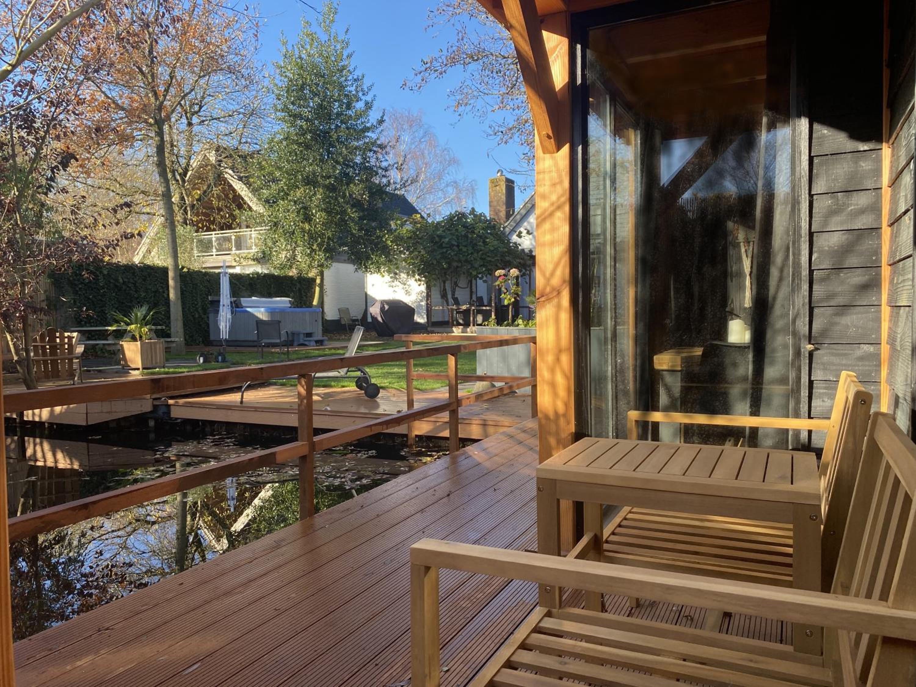 Hotel Casa aan de Plas, B&B met sauna en hottub of jacuzzi