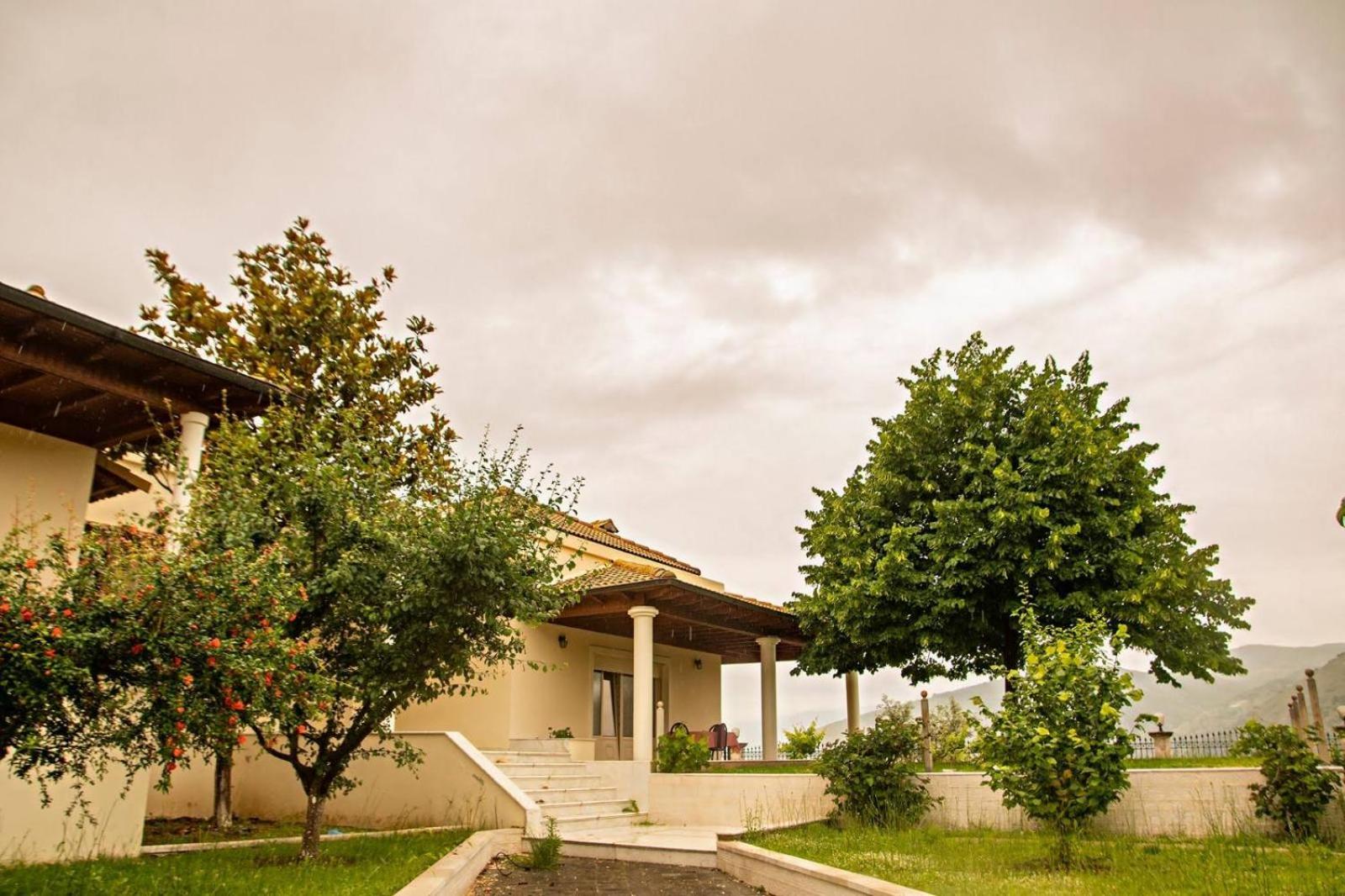 Hotel Laki Villa With Pool And Jacuzzi