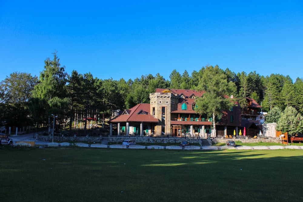 Hotel Natyral Razma Resort