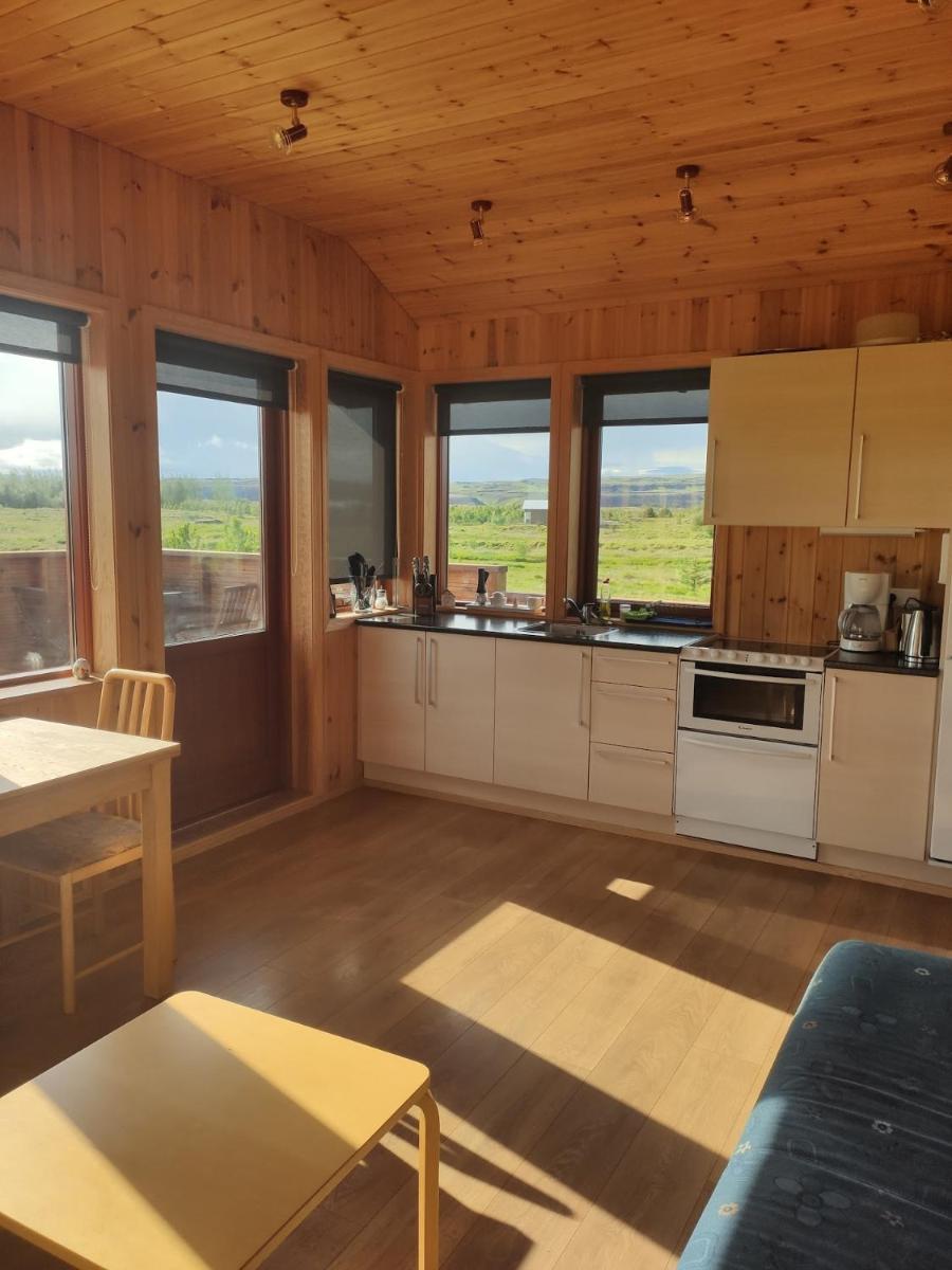 Hotel Bright And Peaceful Cabin With Views & Hot Tub