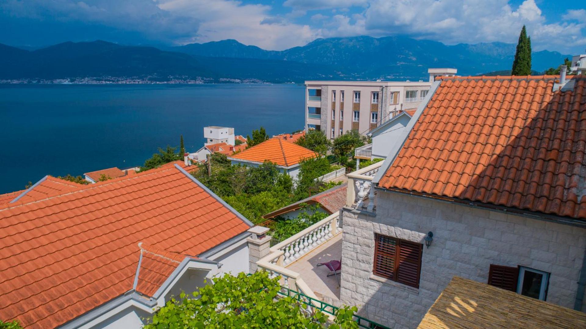 Hotel Apartments Arina