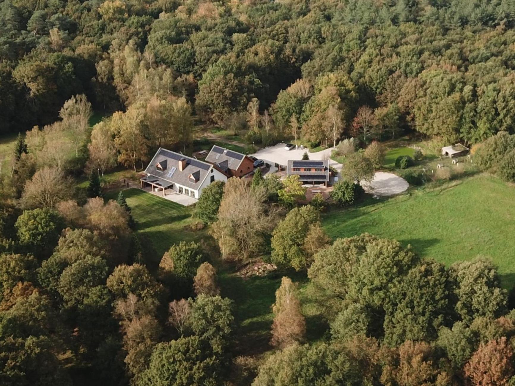 Hotel Inn The Woods - Private Stay