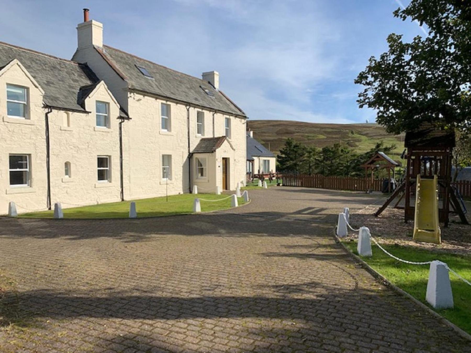 Hotel Belton House Holiday Home