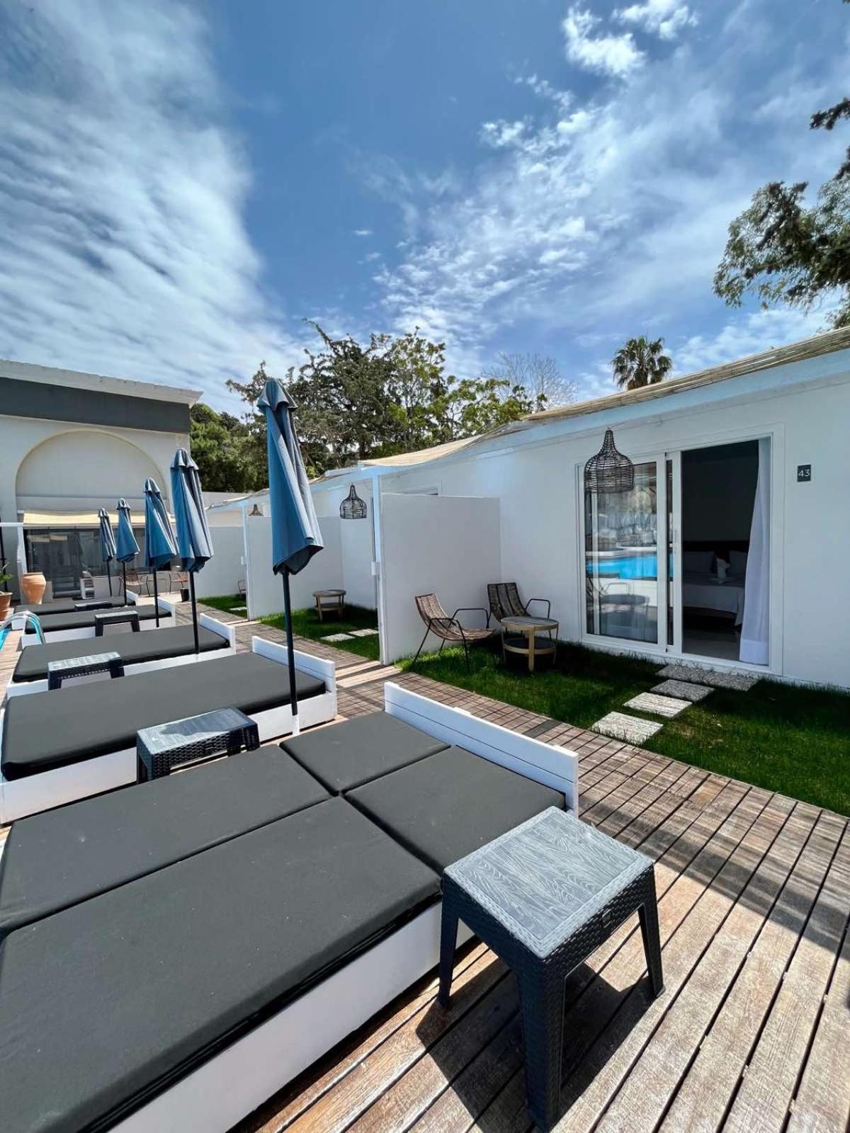 Hotel Bamboo Suites Hotel