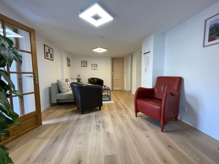 Hotel Schone Ferienwohnung Mit Jacuzzi In Hinterzarten