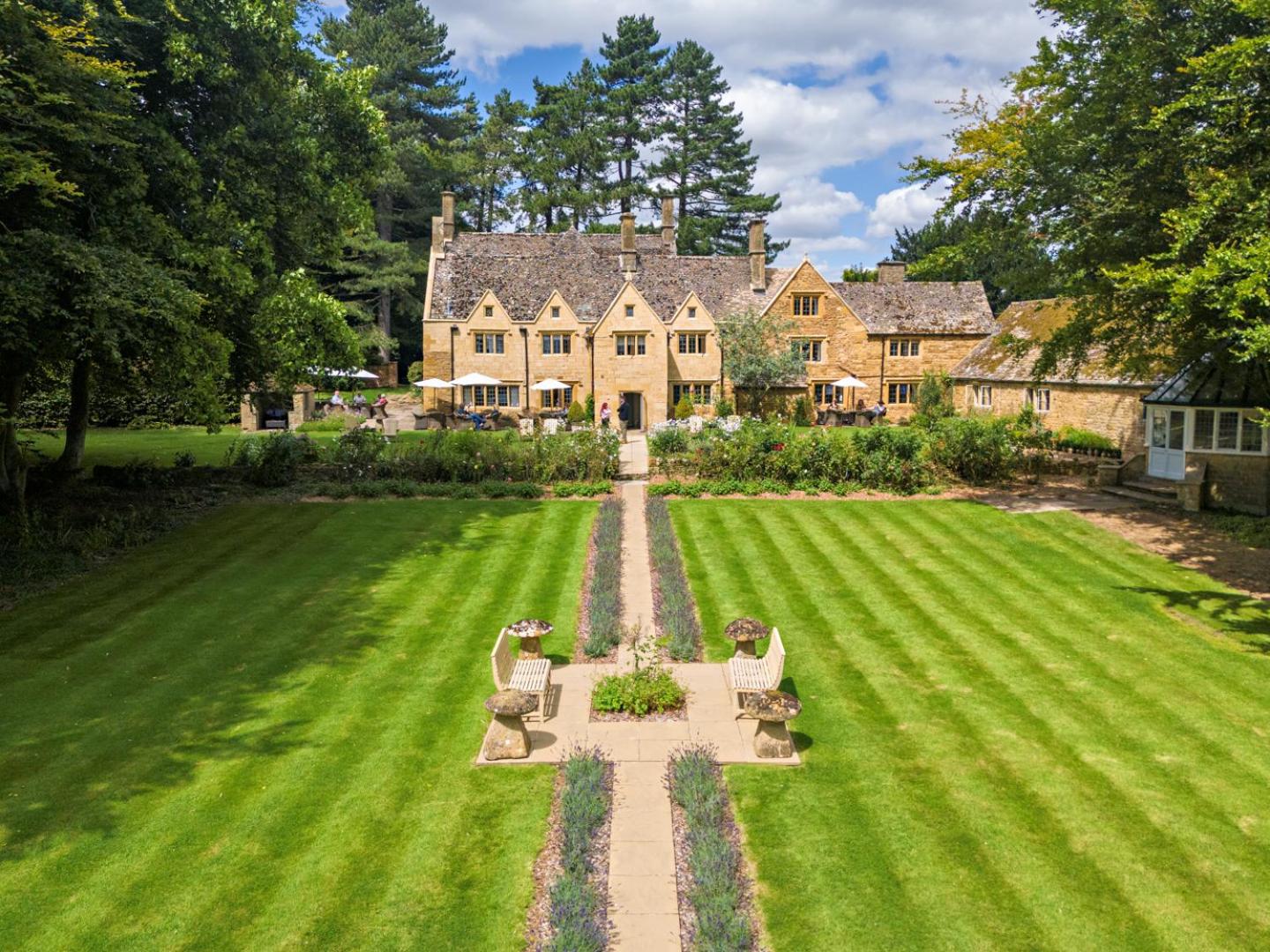 Hotel Charingworth Manor