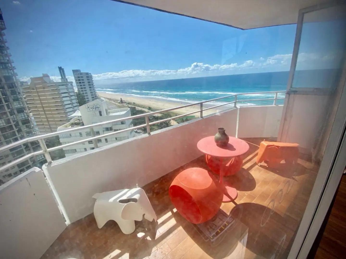 Hotel Absolute Beachfront Main Beach Gold Coast 500 Track