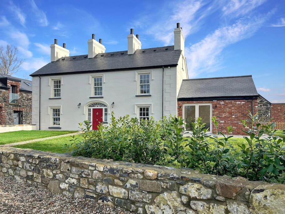Hotel The Farmhouse At Corrstown Village
