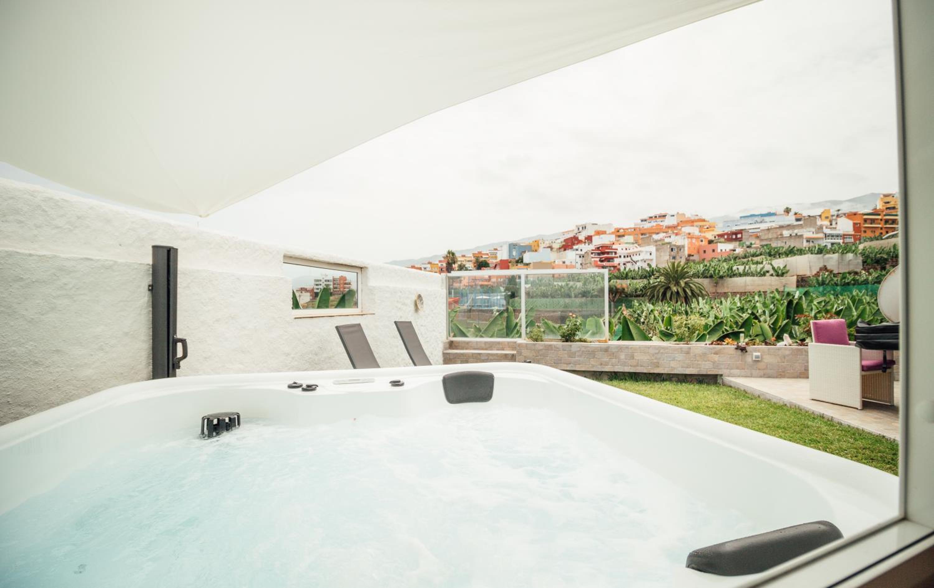 Hotel Casa Tulipanes & Spa