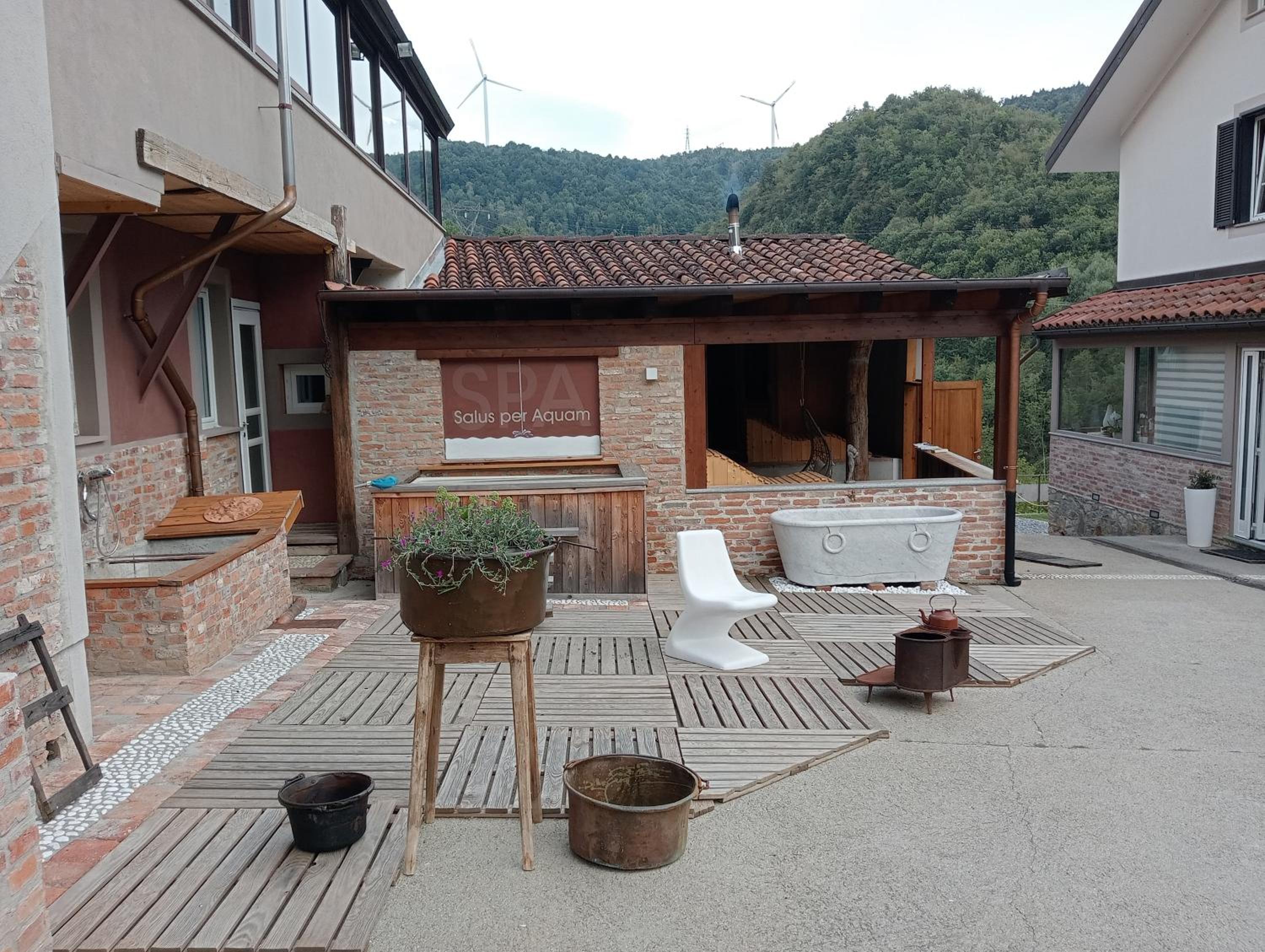 Hotel LaGaressina suite Anna - Jacuzzi & Spa